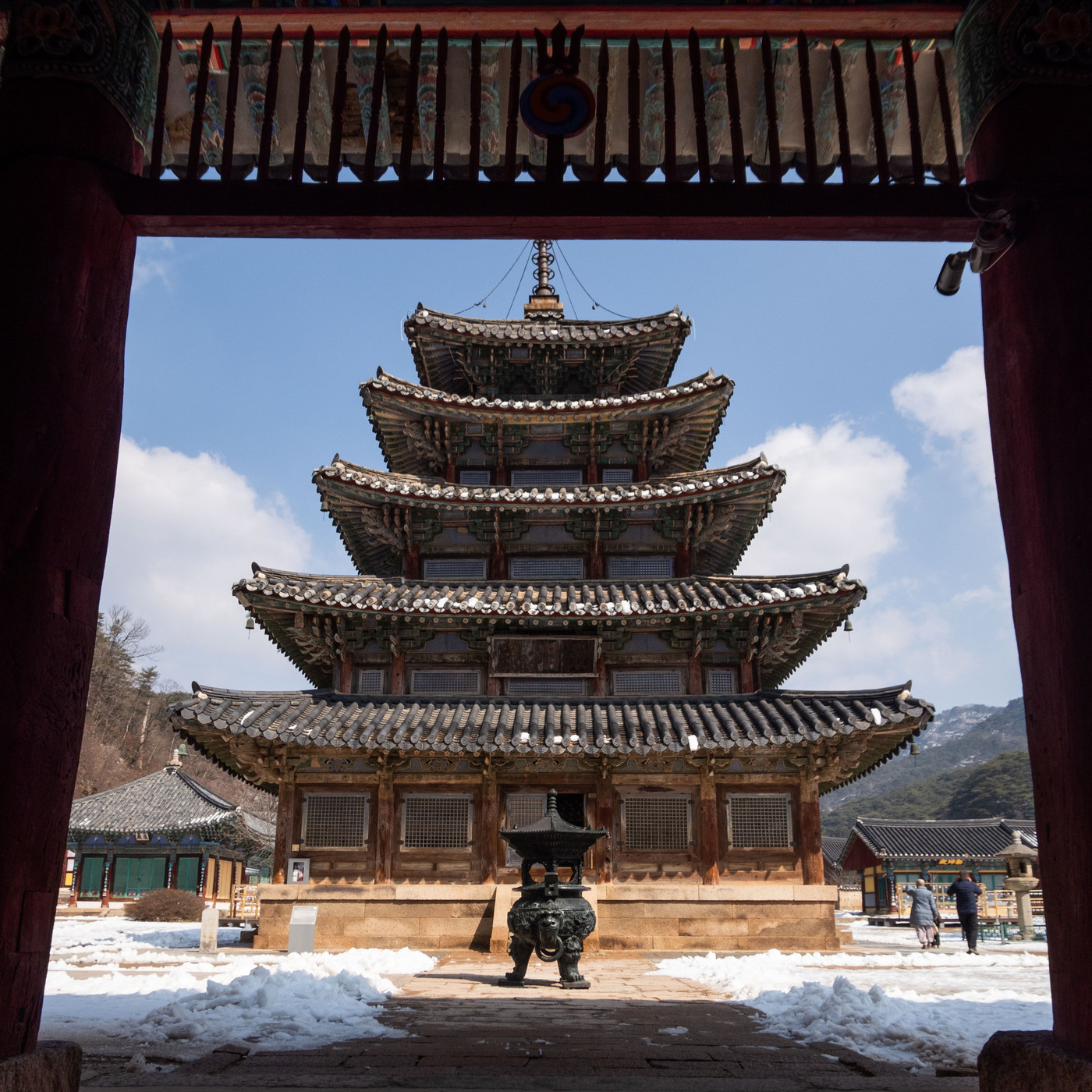 山有虎 16: 出山与入山：僧兵、殖民、军人、游客——韩国山寺与五百年来民族心灵史【总集】