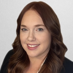 Amy  Renner