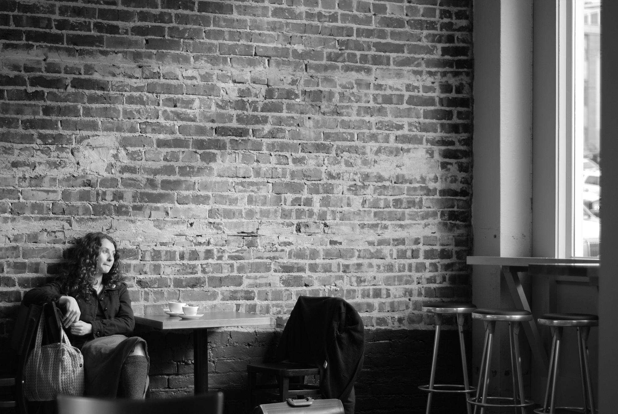 200-jeff-cafe-waiting