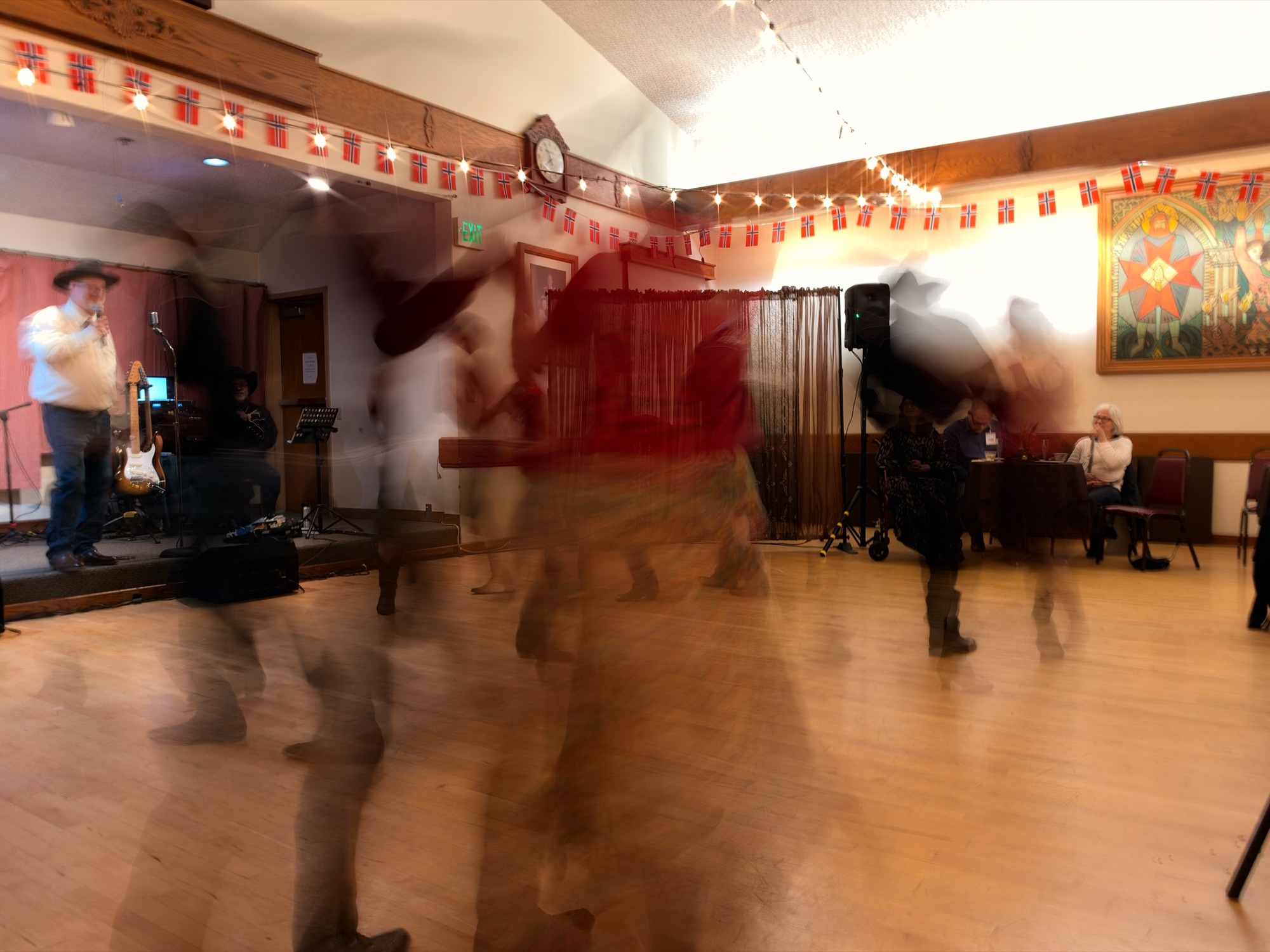 218-dance-long-exposure
