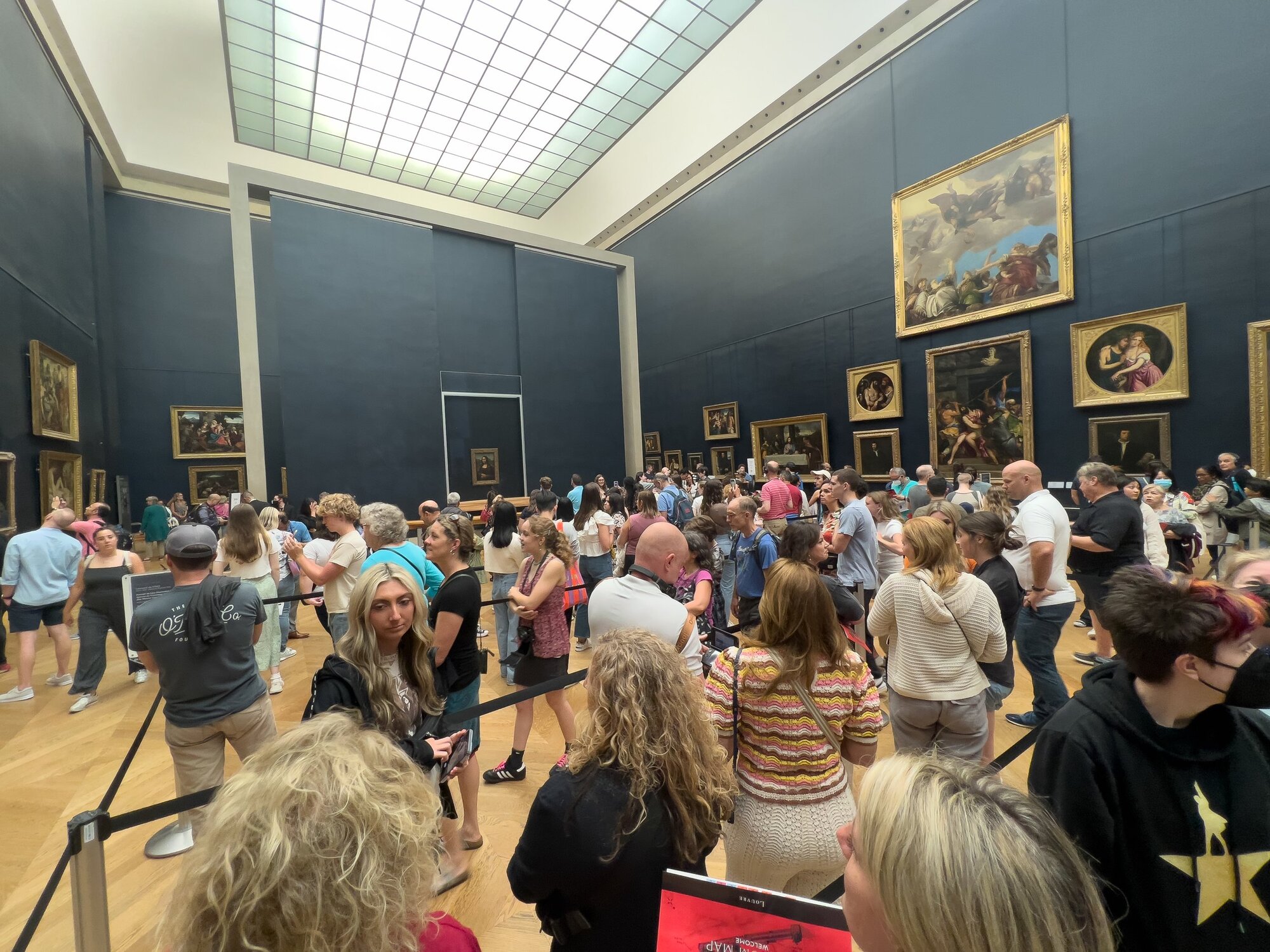 Visitors to the Louvre in line to see the Mona Lisa. (Photo: Jeff Carlson)