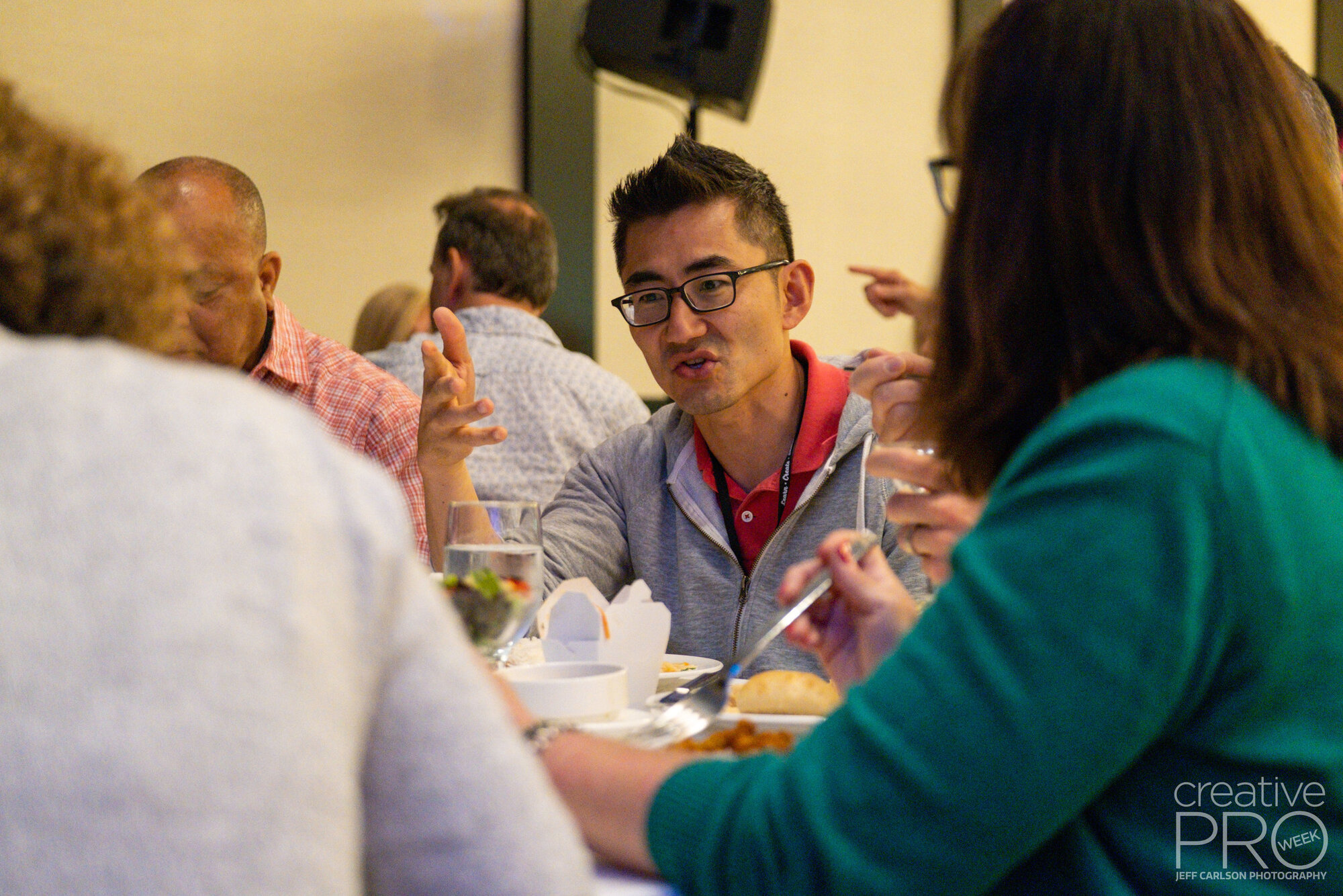 Lunch at CreativePro Week 2019 Camera: Fujifilm X-T3 Shutter speed: 1/160 sec Aperture: f/2.8 ISO: 5000 Lens: Fujifilm XF 50-140mm f/2.8 LM OIS WR Photo: Jeff Carlson, courtesy of CreativePro Week