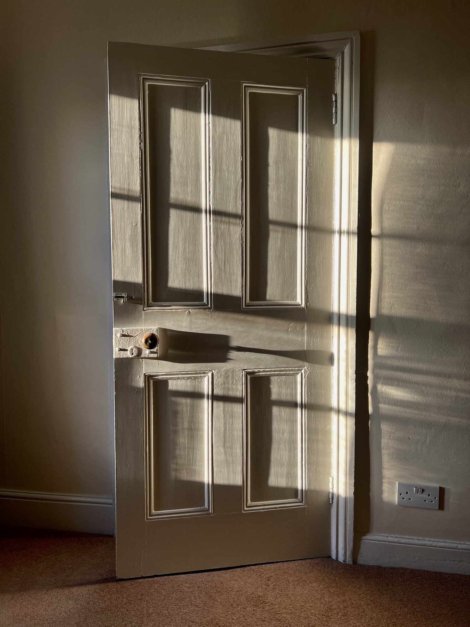 Waking up to photographic light. (Photo: Kirk McElhearn)