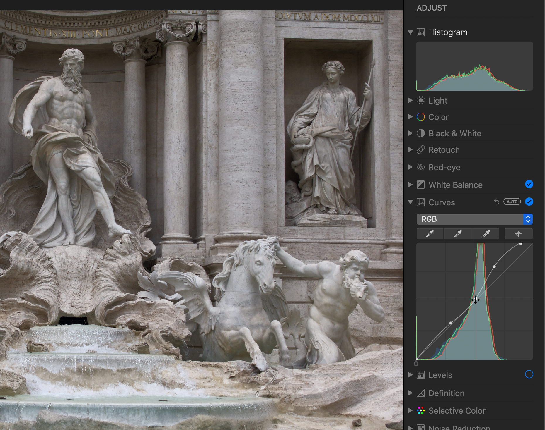 27:00 Adjusting the midtones in the Curves control