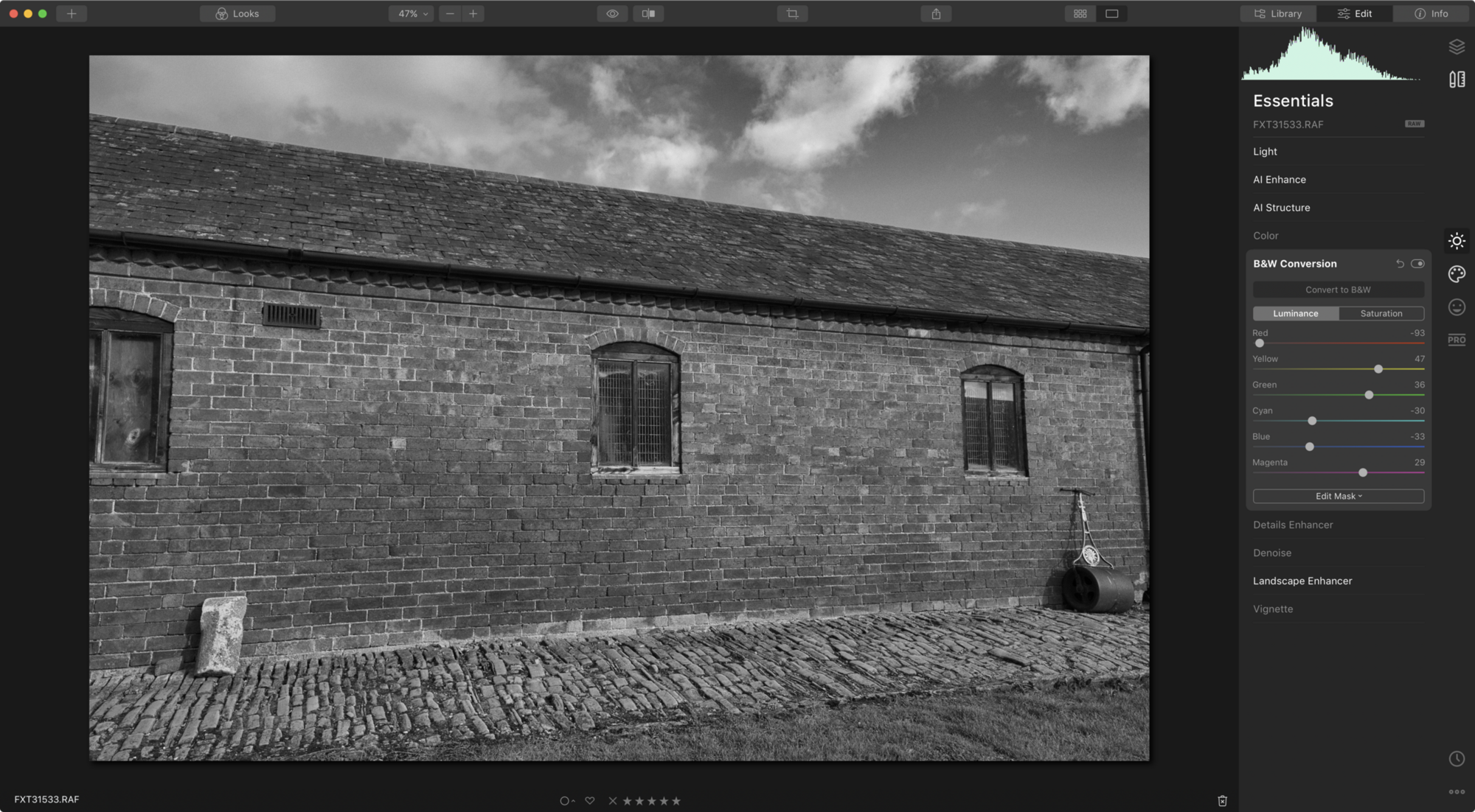 Barn image after B&W Conversion Photo: Kirk McElhearn